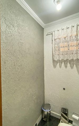 Casa para alugar com 140m², 4 quartos e 4 vagas Casa para alugar com 140m², 4 quartos e 4 vagasLavabo