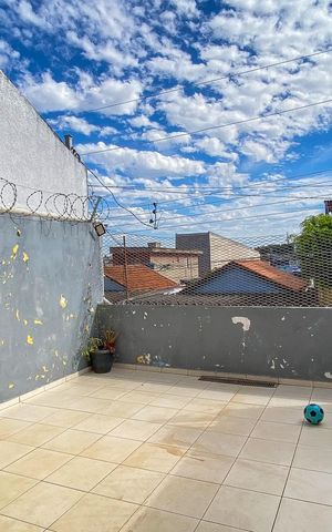 Casa para alugar com 140m², 4 quartos e 4 vagas Casa para alugar com 140m², 4 quartos e 4 vagasVaranda