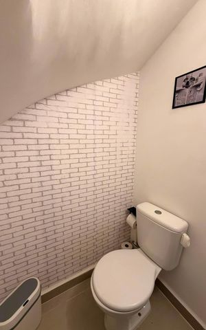 Casa para alugar com 67m², 2 quartos e 1 vaga Casa para alugar com 67m², 2 quartos e 1 vagaBanheiro
