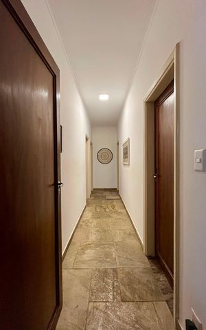 Casa para alugar com 232m², 3 quartos e 3 vagas Casa para alugar com 232m², 3 quartos e 3 vagasCorredor