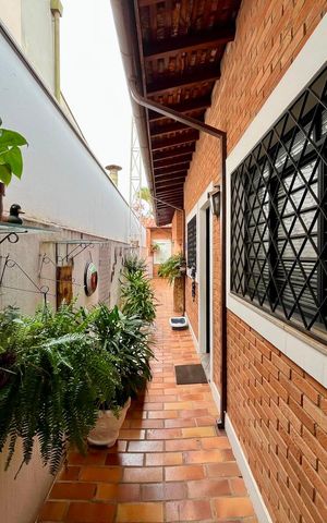 Casa para alugar com 232m², 3 quartos e 3 vagas Casa para alugar com 232m², 3 quartos e 3 vagasCorredor