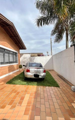Casa para alugar com 232m², 3 quartos e 3 vagas Casa para alugar com 232m², 3 quartos e 3 vagasFachada da casa