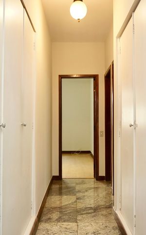 Apartamento para alugar com 320m², 4 quartos e 4 vagas Apartamento para alugar com 320m², 4 quartos e 4 vagasCorredor