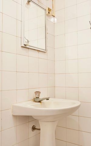 Apartamento para alugar com 320m², 4 quartos e 4 vagas Apartamento para alugar com 320m², 4 quartos e 4 vagasBanheiro de serviço
