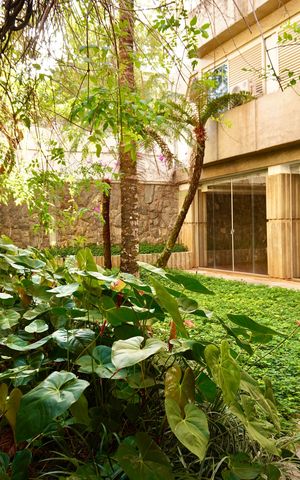 Apartamento para alugar com 320m², 4 quartos e 4 vagas Apartamento para alugar com 320m², 4 quartos e 4 vagasÁrea comum - Jardim