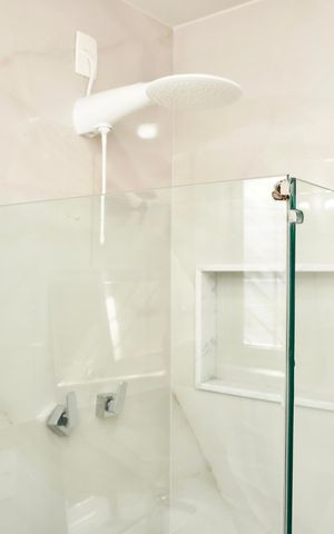 Apartamento para alugar com 320m², 4 quartos e 4 vagas Apartamento para alugar com 320m², 4 quartos e 4 vagasSuíte 1 - Banheiro