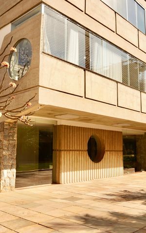 Apartamento para alugar com 320m², 4 quartos e 4 vagas Apartamento para alugar com 320m², 4 quartos e 4 vagasFachada