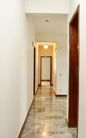 Apartamento para alugar com 320m², 4 quartos e 4 vagas Apartamento para alugar com 320m², 4 quartos e 4 vagasCorredor