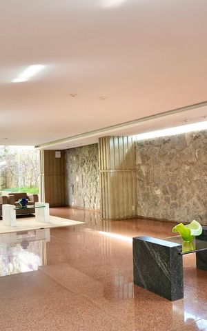 Apartamento para alugar com 320m², 4 quartos e 4 vagas Apartamento para alugar com 320m², 4 quartos e 4 vagasHall de entrada