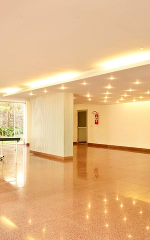 Apartamento para alugar com 320m², 4 quartos e 4 vagas Apartamento para alugar com 320m², 4 quartos e 4 vagasÁrea comum - Salão de festas