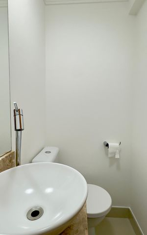 Apartamento à venda com 142m², 3 quartos e 2 vagas Apartamento à venda com 142m², 3 quartos e 2 vagasBanheiro 4