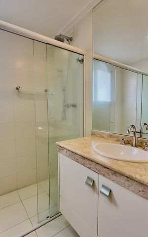 Apartamento à venda com 142m², 3 quartos e 2 vagas Apartamento à venda com 142m², 3 quartos e 2 vagasBanheiro 3