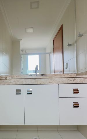 Apartamento à venda com 142m², 3 quartos e 2 vagas Apartamento à venda com 142m², 3 quartos e 2 vagasBanheiro 1