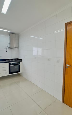 Apartamento à venda com 142m², 3 quartos e 2 vagas Apartamento à venda com 142m², 3 quartos e 2 vagasCozinha