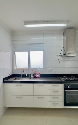 Apartamento à venda com 142m², 3 quartos e 2 vagas Apartamento à venda com 142m², 3 quartos e 2 vagasCozinha