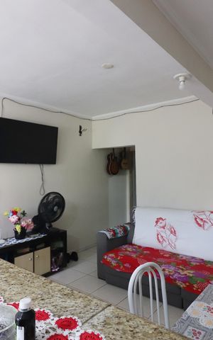 Casa à venda com 75m², 4 quartos e 1 vagaSala/Cozinha