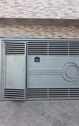 Casa à venda com 75m², 4 quartos e 1 vagaFachada