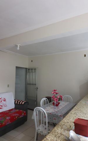 Casa à venda com 75m², 4 quartos e 1 vagaSala/Cozinha