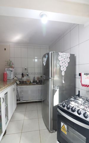 Casa à venda com 75m², 4 quartos e 1 vagaSala/Cozinha