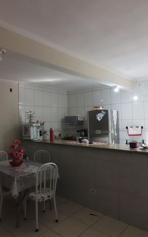 Casa à venda com 75m², 4 quartos e 1 vagaSala/Cozinha