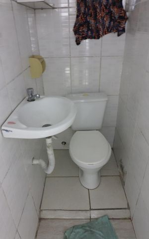 Casa à venda com 75m², 4 quartos e 1 vagaQuarto 2 - Suíte Banheiro 