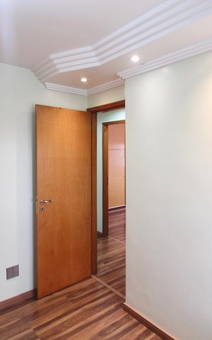 Apartamento à venda com 77m², 3 quartos e 2 vagas Apartamento à venda com 77m², 3 quartos e 2 vagasEscritório