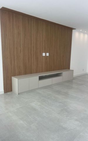 Casa à venda com 230m², 3 quartos e 2 vagas Casa à venda com 230m², 3 quartos e 2 vagasSala