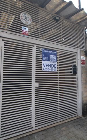 Casa à venda com 160m², 2 quartos e 1 vagaFachada