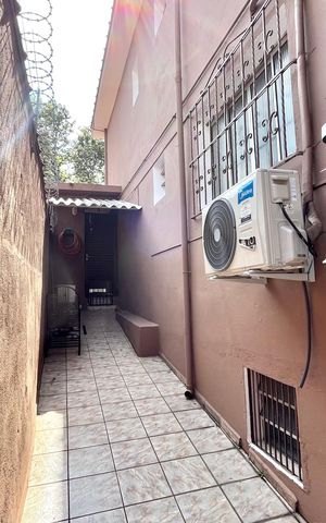 Casa para alugar com 133m², 3 quartos e 2 vagasÁrea externa