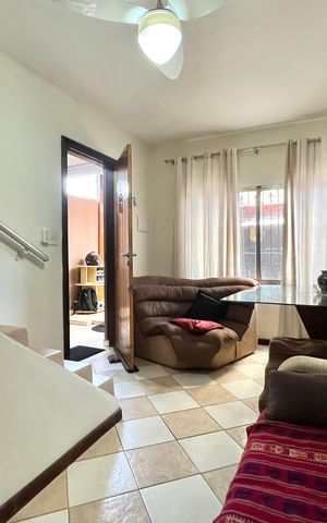 Casa para alugar com 133m², 3 quartos e 2 vagasSala