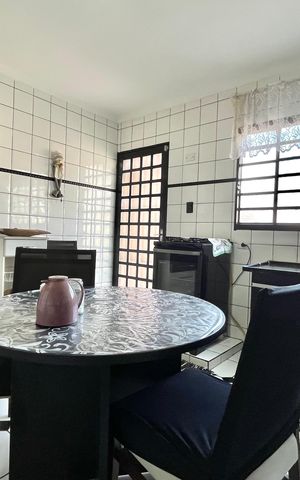 Casa para alugar com 133m², 3 quartos e 2 vagasCozinha