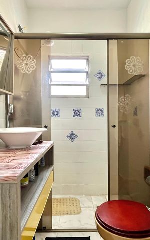 Casa para alugar com 133m², 3 quartos e 2 vagasBanheiro