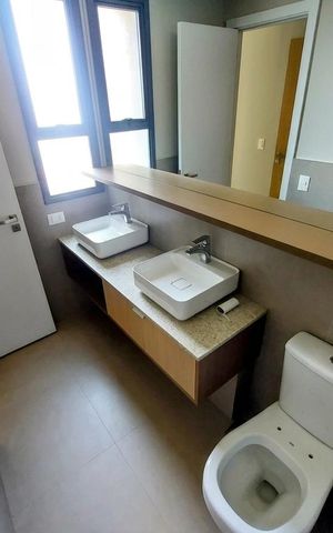 Apartamento para alugar com 73m², 2 quartos e 2 vagas Apartamento para alugar com 73m², 2 quartos e 2 vagasBanheiro