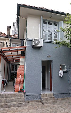 Casa à venda com 137m², 4 quartos e sem vagaFachada dos fundos 