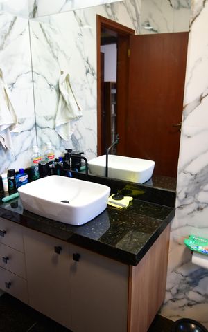 Casa à venda com 1230m², 2 quartos e 4 vagasBanheiro