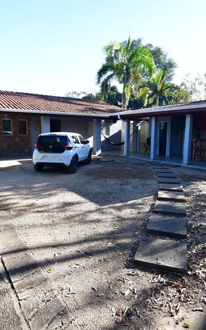Casa à venda com 1230m², 2 quartos e 4 vagasGaragem / Quintal