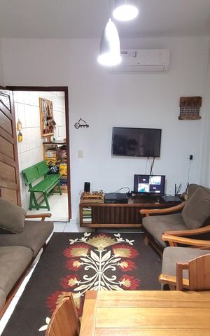 Casa à venda com 259m², 5 quartos e 2 vagas Casa à venda com 259m², 5 quartos e 2 vagasSala
