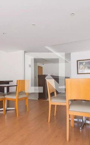 Apartamento à venda com 135m², 3 quartos e 3 vagas Apartamento à venda com 135m², 3 quartos e 3 vagasÁrea comum - Salão de festas