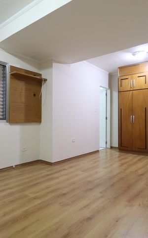 Casa à venda com 249m², 3 quartos e 4 vagasSuite 