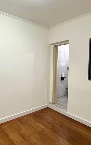 Casa à venda com 175m², 1 quarto e 2 vagas Casa à venda com 175m², 1 quarto e 2 vagasQuarto