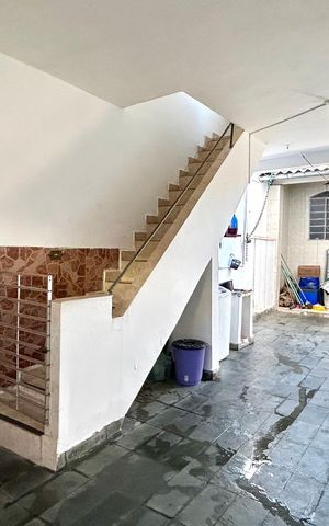 Casa à venda com 175m², 1 quarto e 2 vagas Casa à venda com 175m², 1 quarto e 2 vagasGaragem