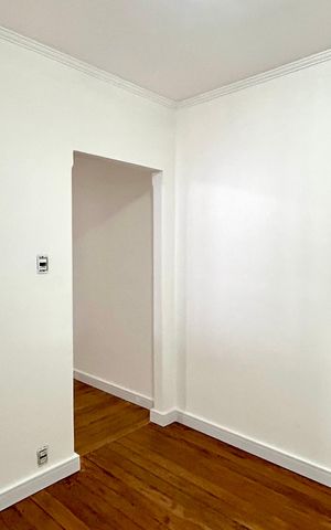 Casa à venda com 175m², 1 quarto e 2 vagas Casa à venda com 175m², 1 quarto e 2 vagasQuarto