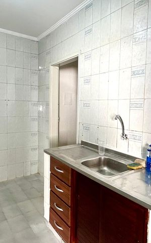 Casa à venda com 175m², 1 quarto e 2 vagas Casa à venda com 175m², 1 quarto e 2 vagasCozinha
