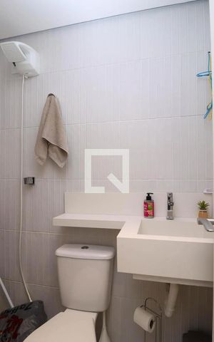 Apartamento para alugar com 128m², 3 quartos e 2 vagas Apartamento para alugar com 128m², 3 quartos e 2 vagasBanheiro
