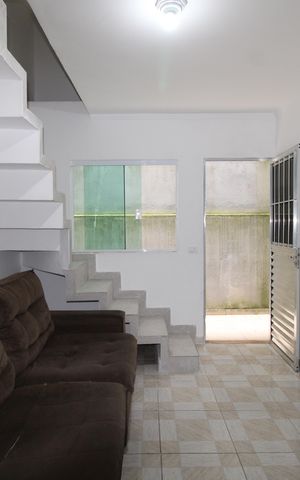 Casa à venda com 700m², 2 quartos e 2 vagasSala
