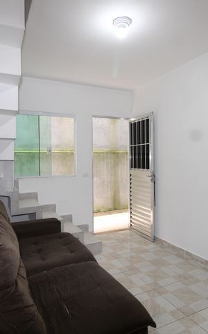 Casa à venda com 700m², 2 quartos e 2 vagasSala