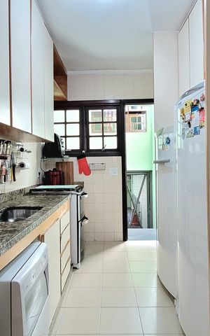 Casa à venda com 220m², 3 quartos e 3 vagas Casa à venda com 220m², 3 quartos e 3 vagasCozinha