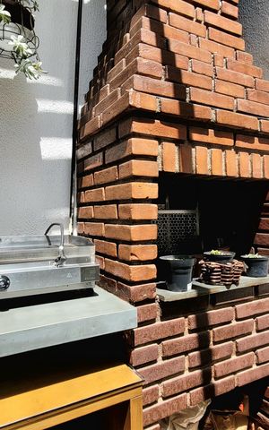 Casa à venda com 220m², 3 quartos e 3 vagas Casa à venda com 220m², 3 quartos e 3 vagasÁrea externa