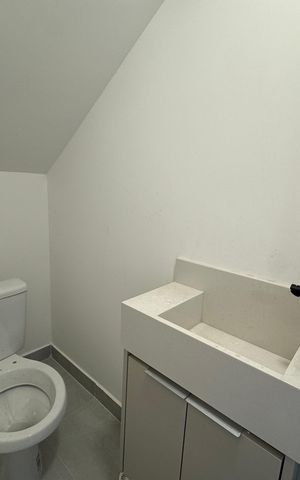 Casa de condomínio para alugar com 60m², 2 quartos e 1 vagaLavabo