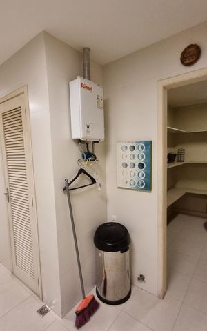 Apartamento para alugar com 300m², 3 quartos e 2 vagas Apartamento para alugar com 300m², 3 quartos e 2 vagasÁrea de serviço